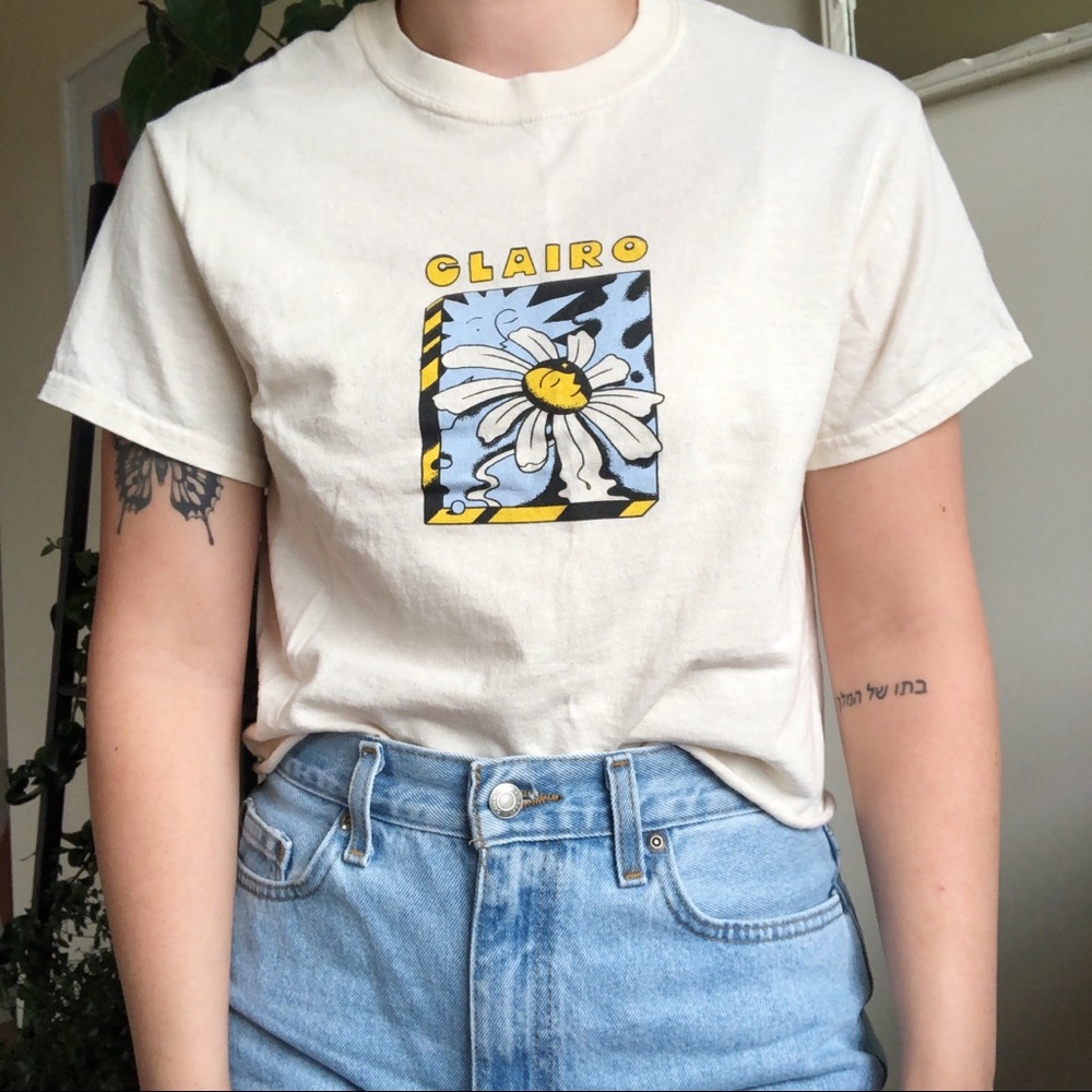 Cropped Clairo Concert Tee